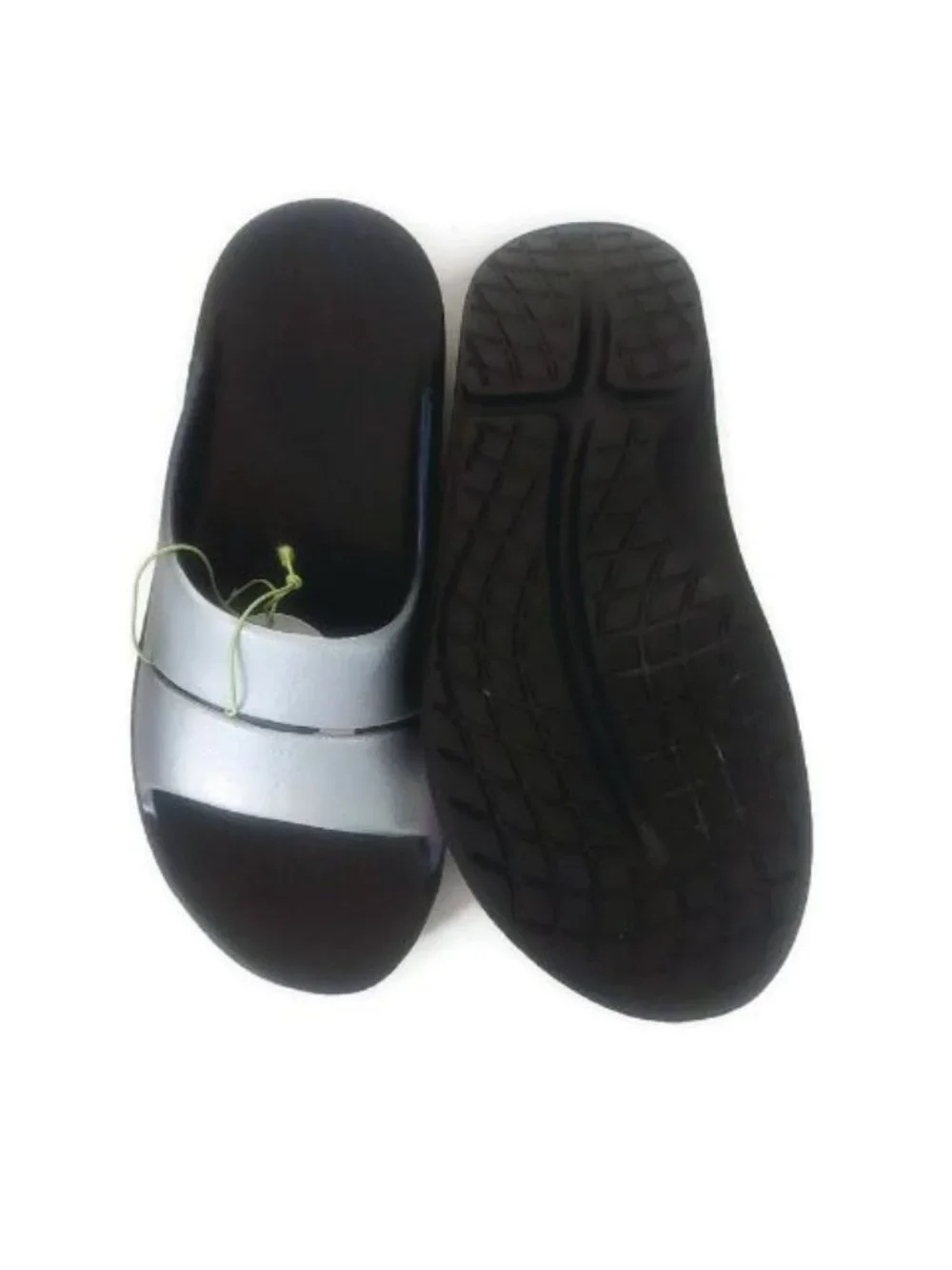 OOFOS Ooahh Luxe Recovery Slide Womens Size 8 EU 39 Sandal Metallic Frost Shoe T